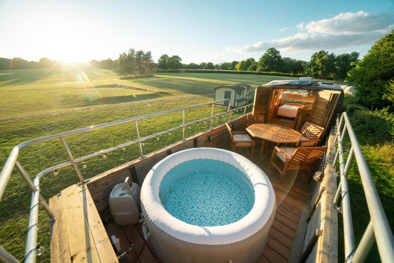 Delightful 2 Bed Double Decker Bus With Hot Tub Hotel Uckfield Buitenkant foto