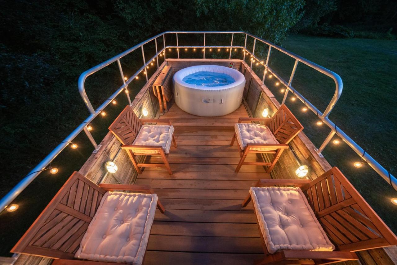 Delightful 2 Bed Double Decker Bus With Hot Tub Hotel Uckfield Buitenkant foto