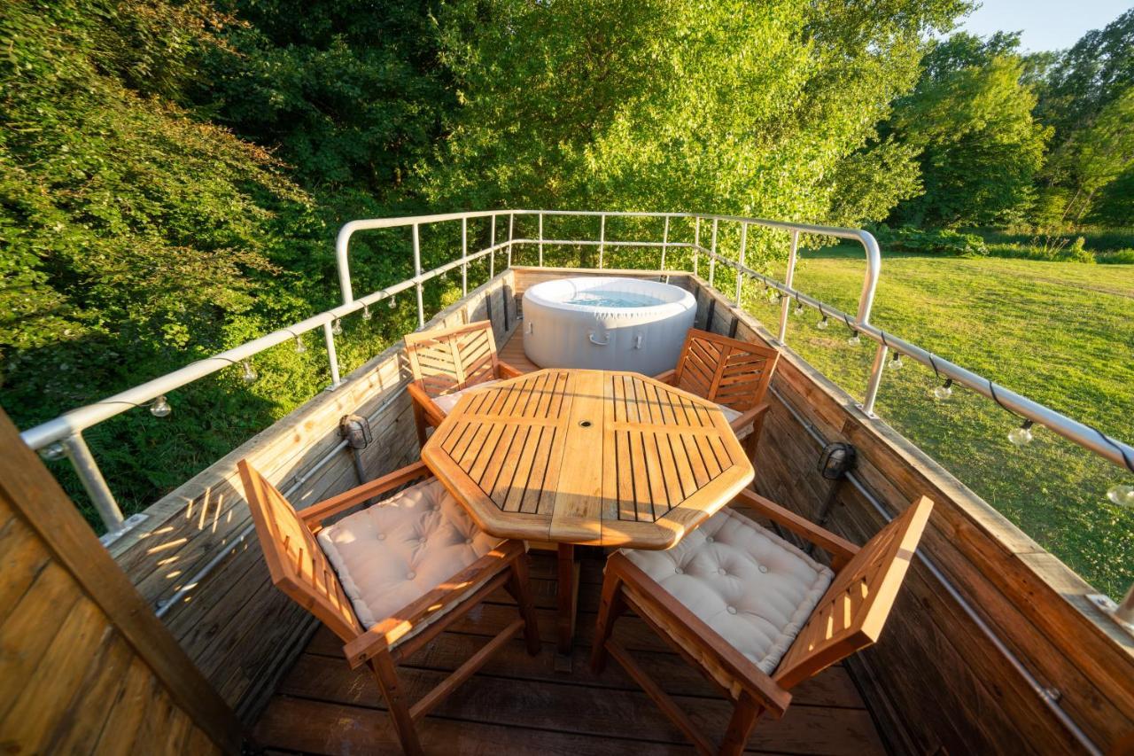 Delightful 2 Bed Double Decker Bus With Hot Tub Hotel Uckfield Buitenkant foto