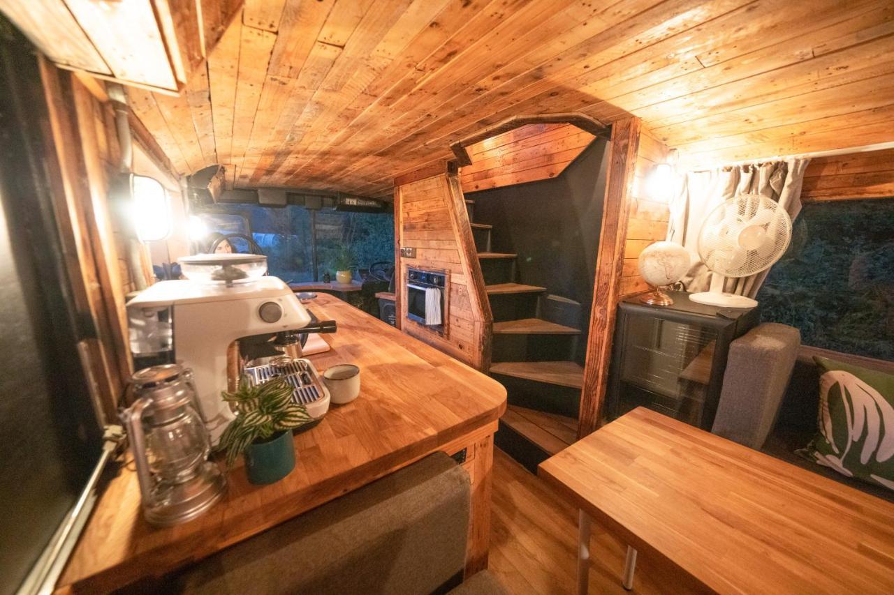 Delightful 2 Bed Double Decker Bus With Hot Tub Hotel Uckfield Buitenkant foto