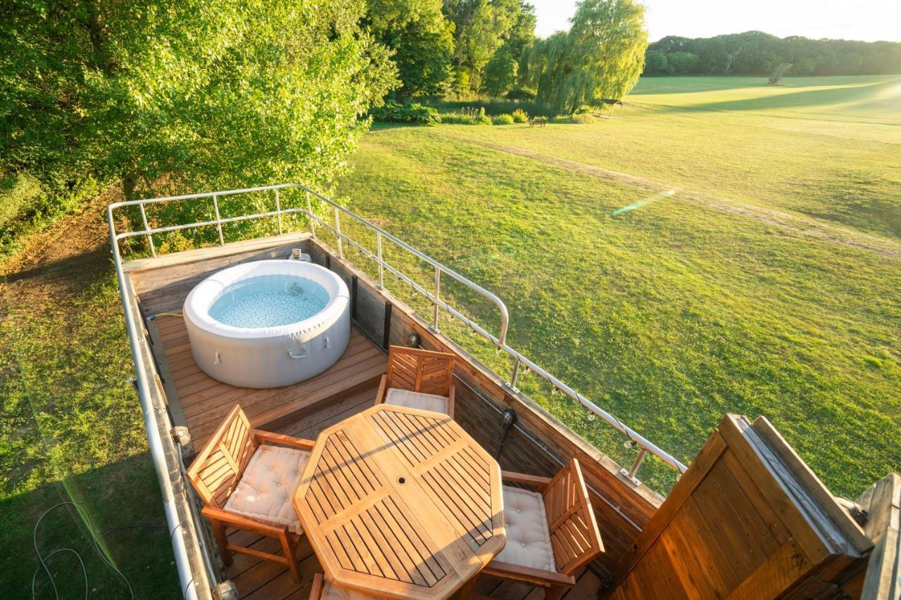 Delightful 2 Bed Double Decker Bus With Hot Tub Hotel Uckfield Buitenkant foto